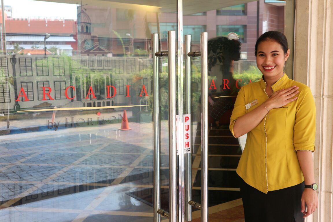 Hotel Horison Arcadia Mangga Dua Yakarta Exterior foto
