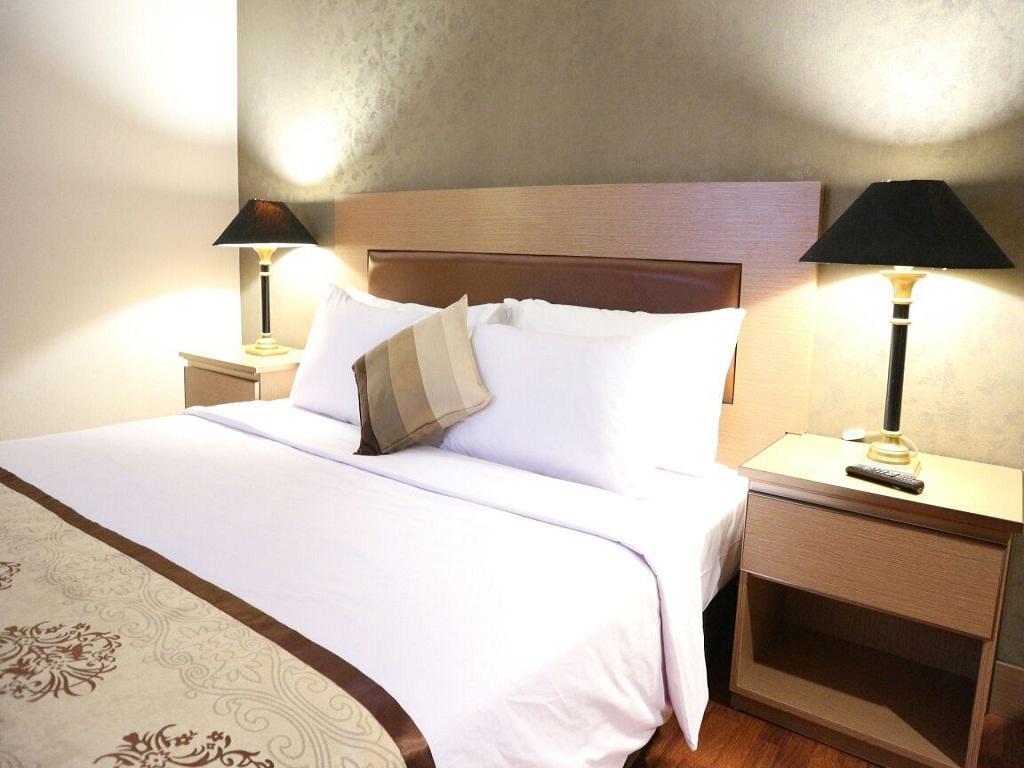 Hotel Horison Arcadia Mangga Dua Yakarta Exterior foto