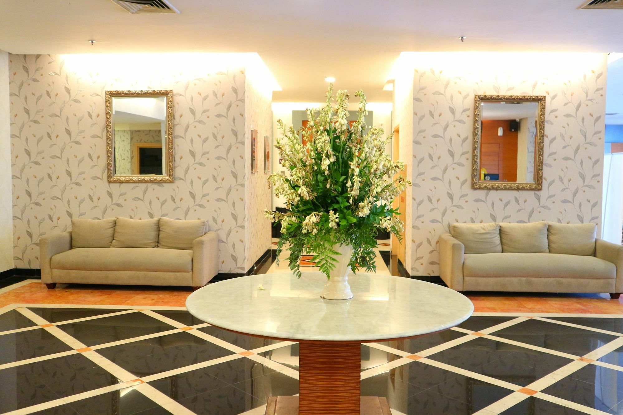 Hotel Horison Arcadia Mangga Dua Yakarta Exterior foto